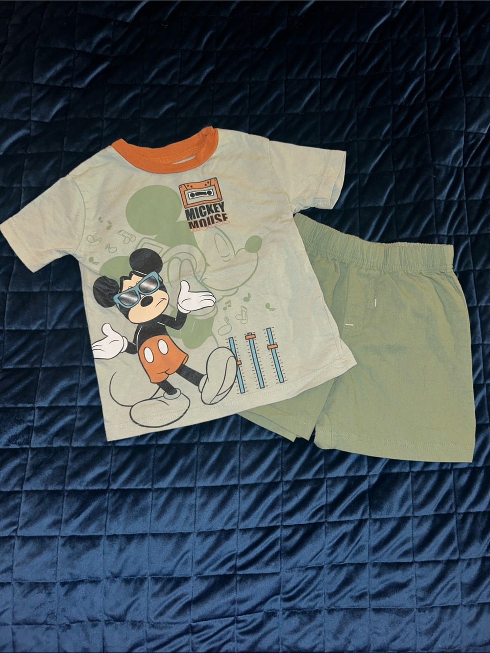 Disney Mickey Mouse Toddler Boys Sage Green T-Shirt & Shorts Set Size 18M